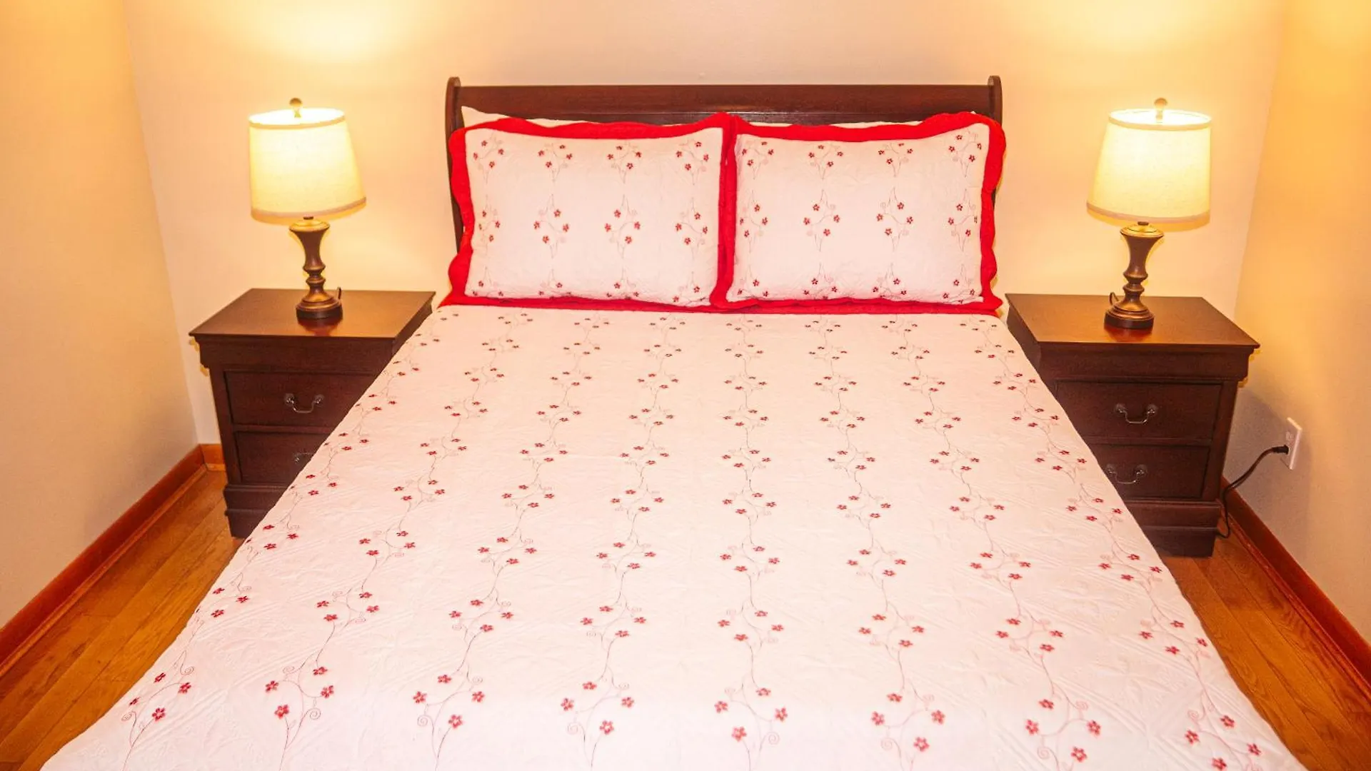 Immaculate Furnished 1-Bedroom Apartment New York 0*,  USA
