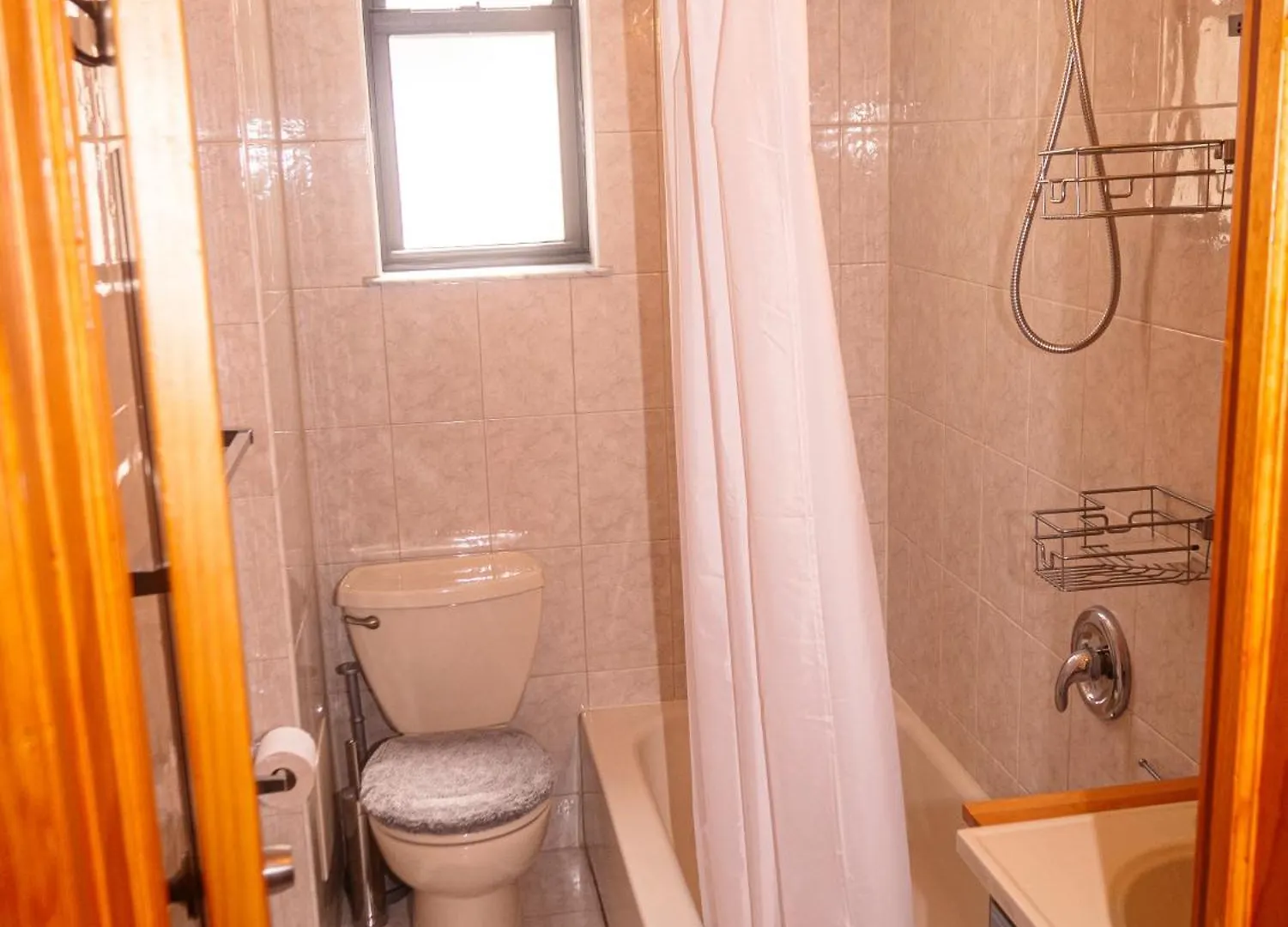 Immaculate Furnished 1-Bedroom Apartment New York