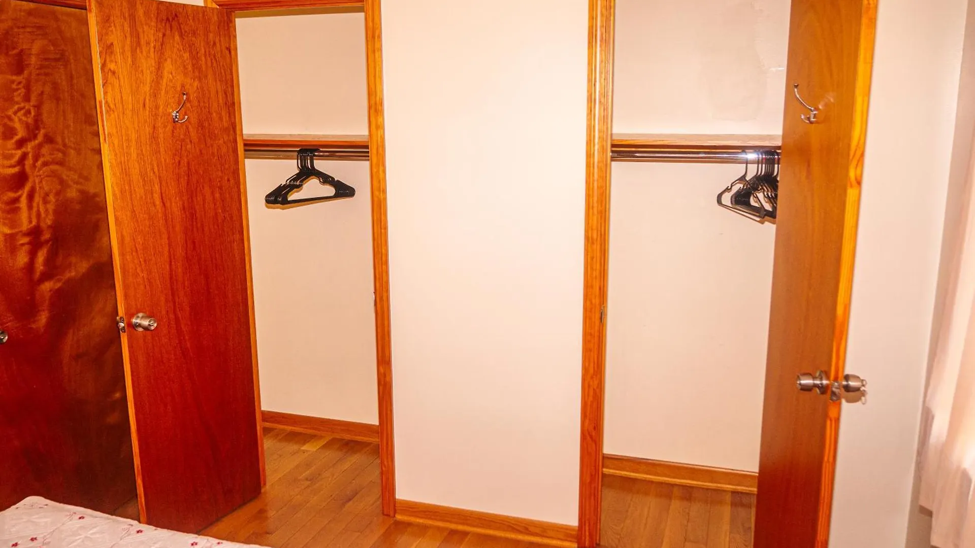 Immaculate Furnished 1-Bedroom Apartment New York ABD